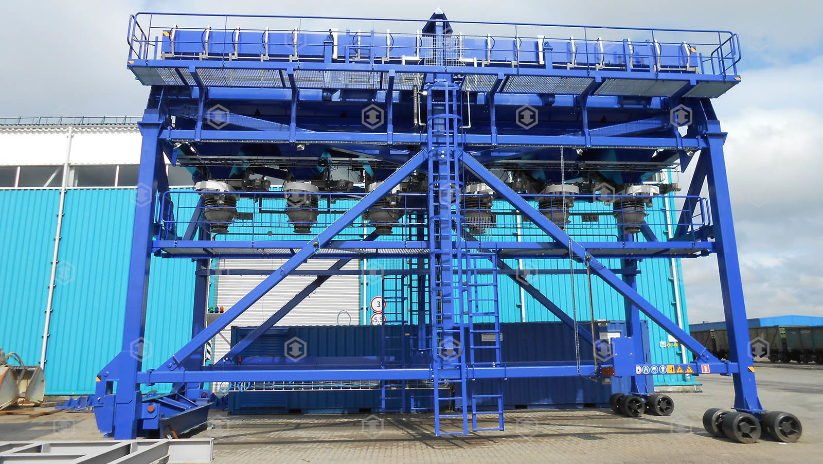 Weigh hopper for sulfur handling. Delivered and integrated at multipurpose terminal YUG-2, In the commercial port of Ust-Luga.